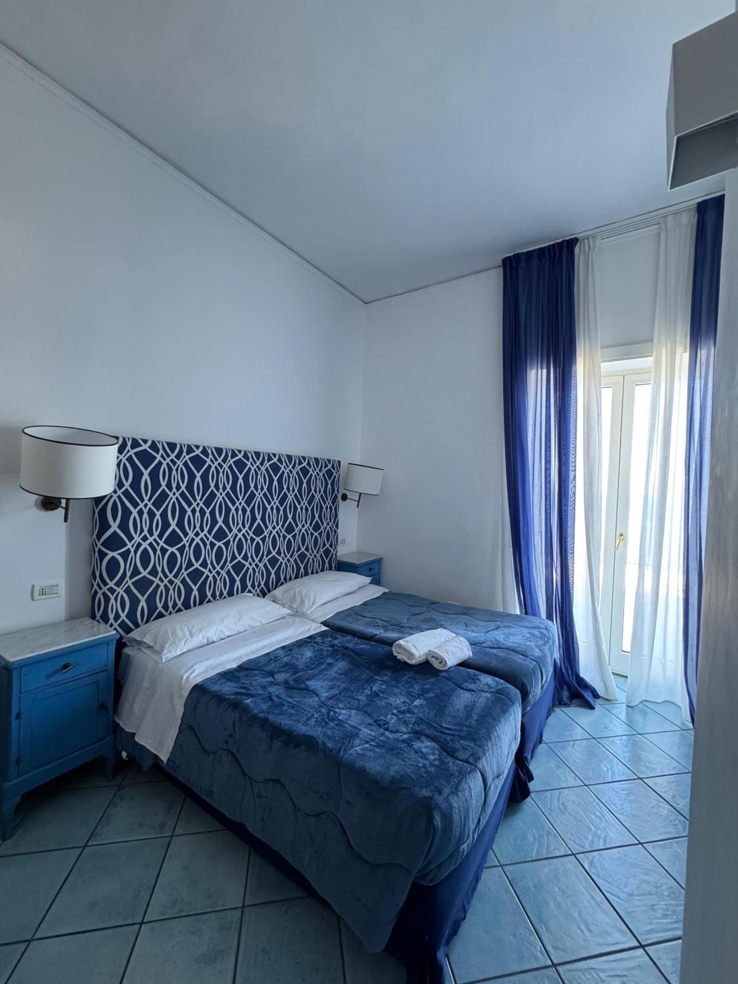 Hotel Belvedere E Tre Re กาปรี ภายนอก รูปภาพ
