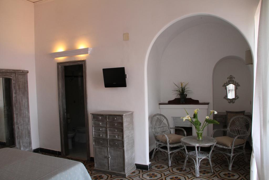 Hotel Belvedere E Tre Re กาปรี ภายนอก รูปภาพ