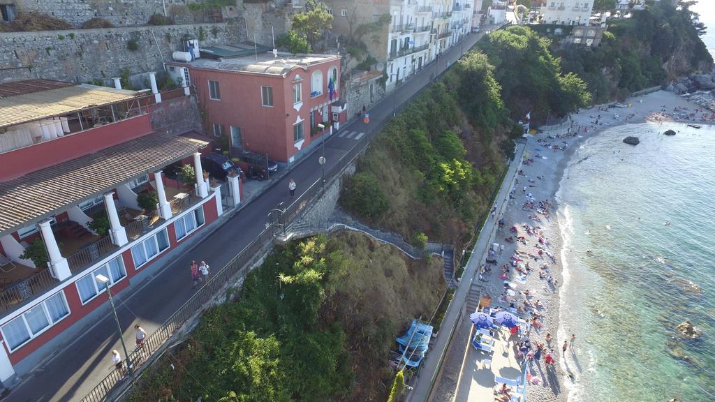 Hotel Belvedere E Tre Re กาปรี ภายนอก รูปภาพ